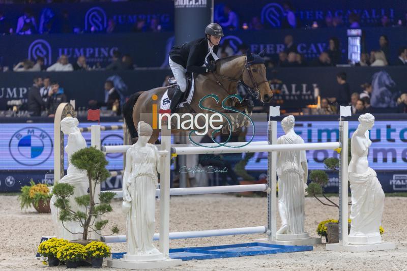 Duffy Michael (IRL) riding Claptonn Mouche_Verona_20241109_SS358583.jpg